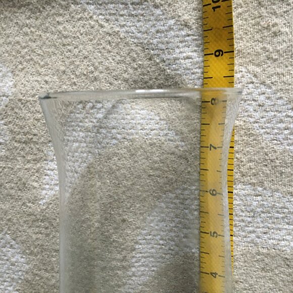 Small Glass Bulb Flower Vase - Picture 2 of 7